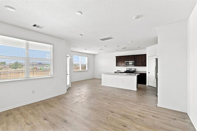 Photo - 429 Brody Ln