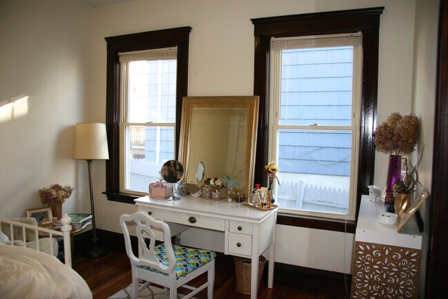 Photo - 54 Hobson St