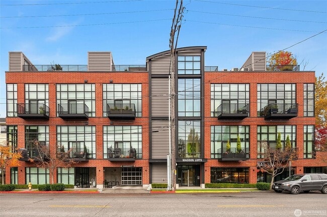 Building Photo - 1Bd/1.5Ba Seattle Condo Unit 302