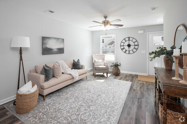 2BR, 2.5BA - Townhomes - 1,200SF - Living Room