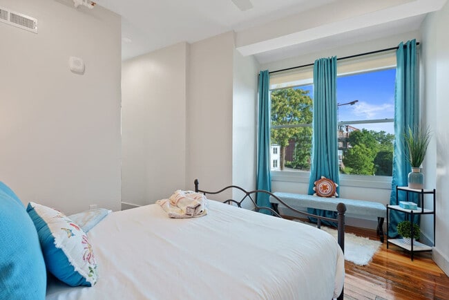 Photo - 155 Dorchester Ave Unidad ID1056127P