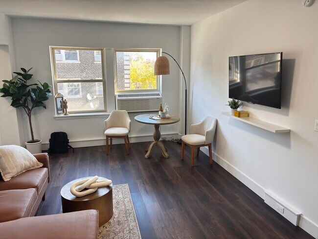 Photo - 1553 W Hollywood Ave