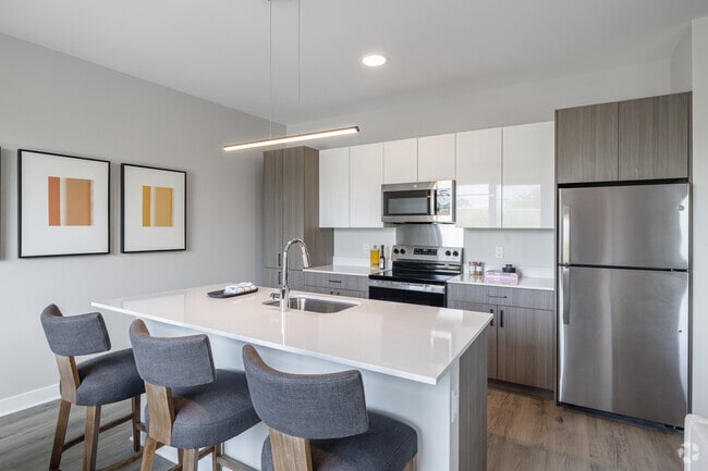 2BR, 2BA - 1,052SF - Kitchen