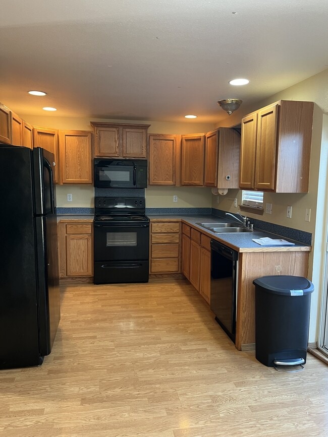 Photo - 224 Wyandotte Ave