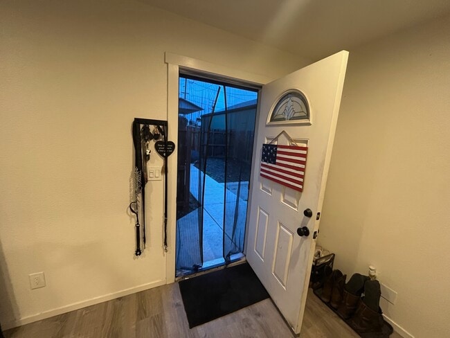 Photo - 125 N Walnut Ave