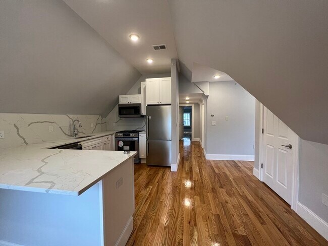 Photo - 163 Morrison Ave Unit 3