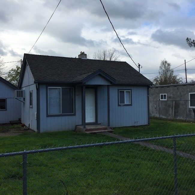 3BD 2BTH - FENCED YARD & WASHER DRYER HOOK... - 3BD 2BTH - FENCED YARD & WASHER DRYER HOOK... Casa
