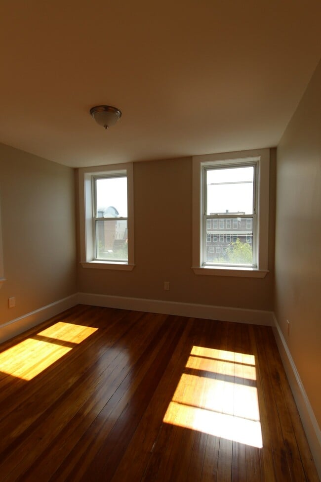 Photo - 38 Frankfort St Unit 3