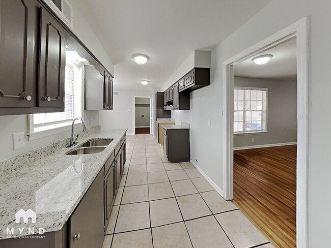 Photo - 3281 Whitney Ave