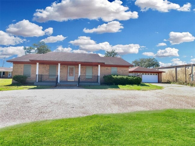 Photo - 7401 Hwy 6 House