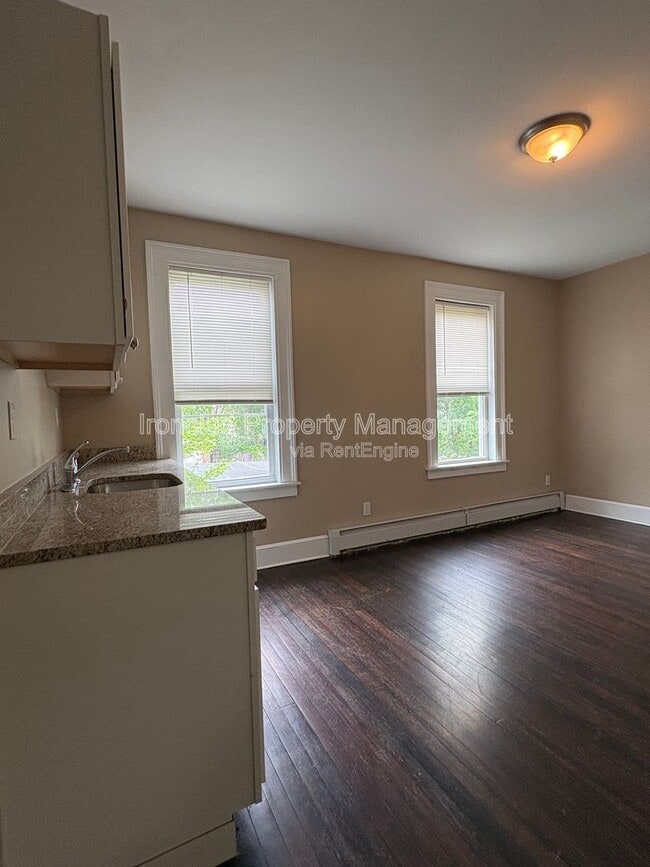 Photo - 24 Oak St Unit 2