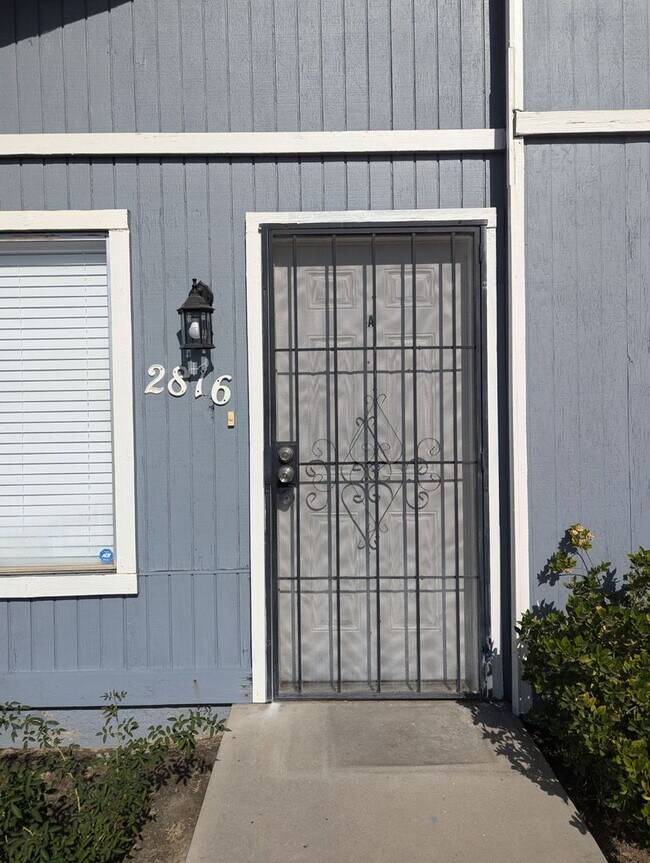 Photo - Cozy 2 bedroom front unit home in SW Baker...