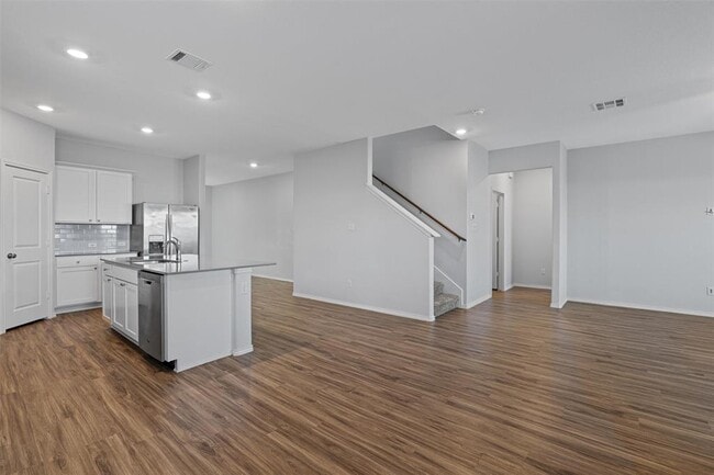 Photo - 321 Arnage Dr