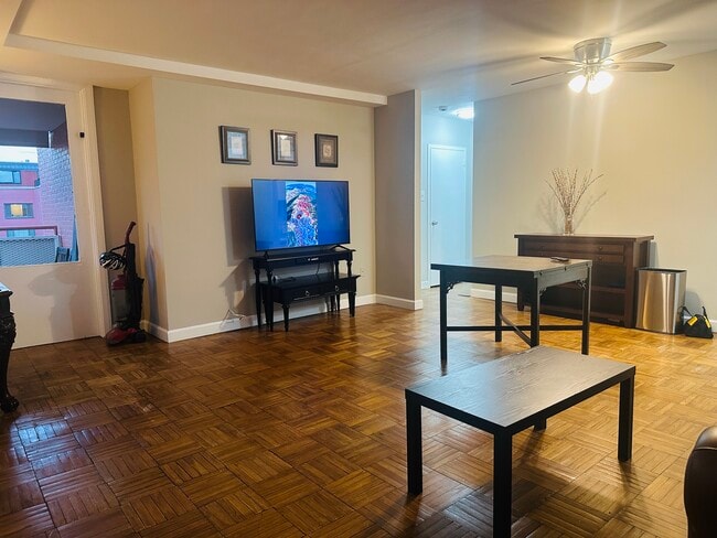 Photo - 1011 Arlington Blvd Unidad 907