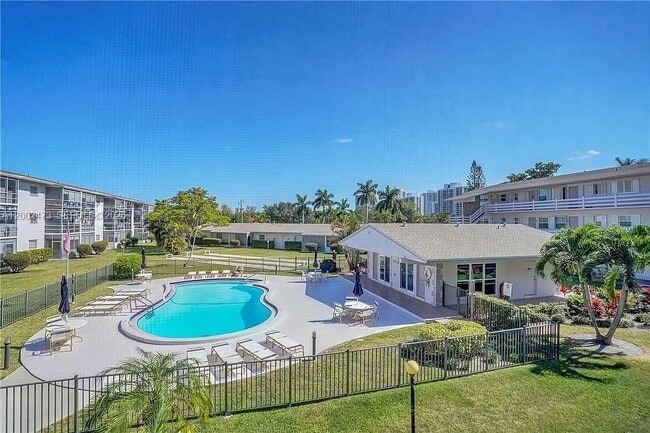 Building Photo - 700 Layne Blvd Unit 115