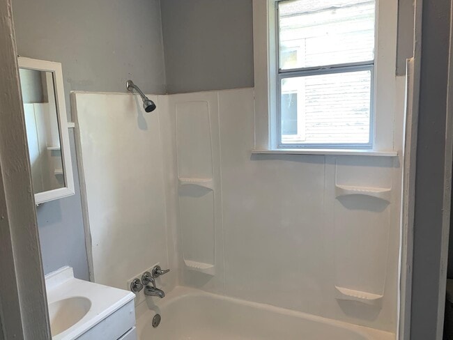 Photo - 3417 Rockwood Ave