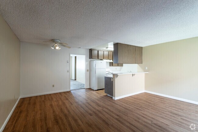 1 BR, 1 BA - 690 SF