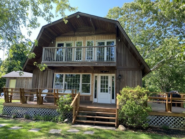 Cottage - 137 Adams Dr Casa