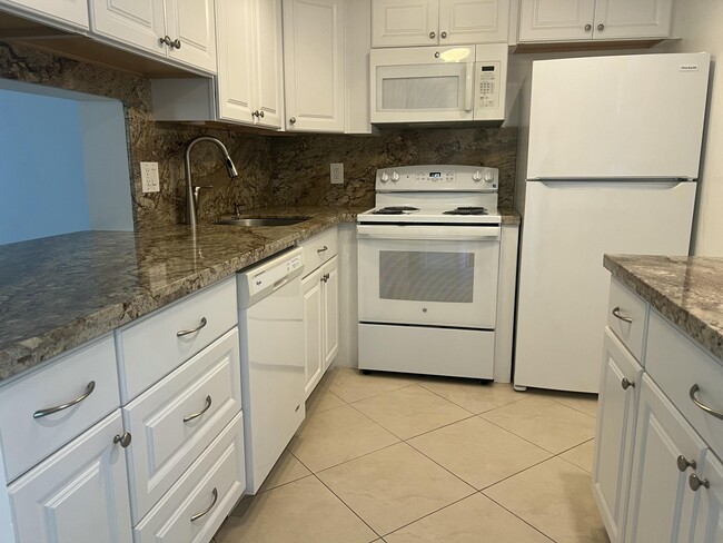Photo - 2615 NE 3rd Ct Unit 213