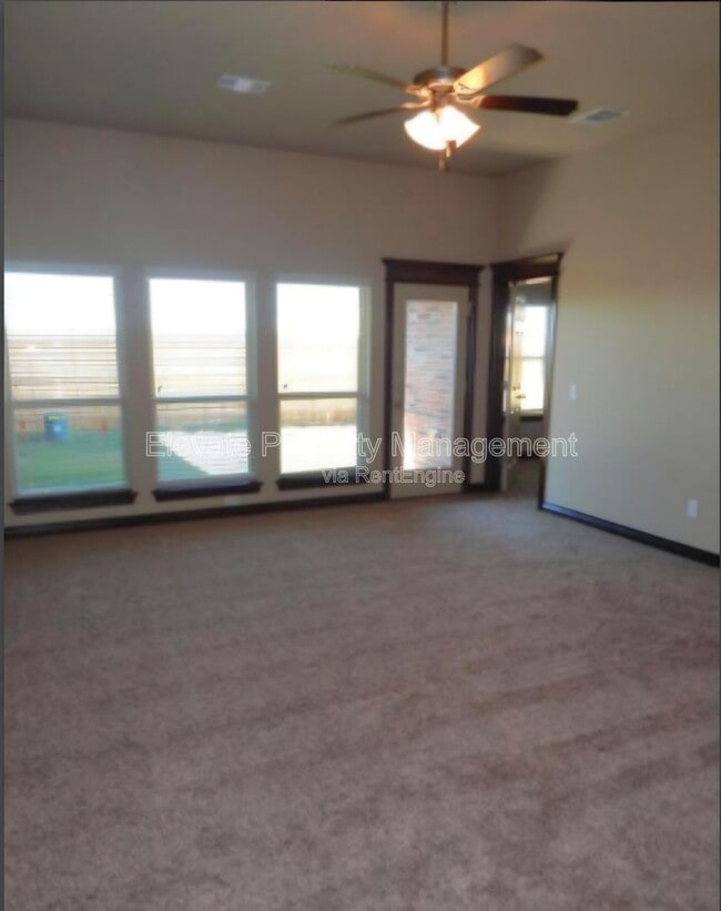 Photo - 2200 Kintyre Rd