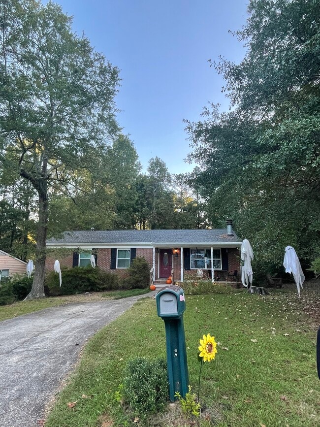 Photo - 130 Oliver Cir