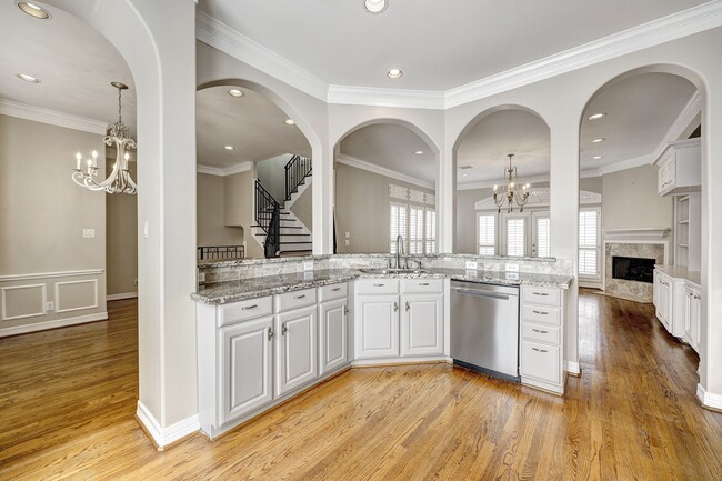 Photo - 3318 W Dallas St