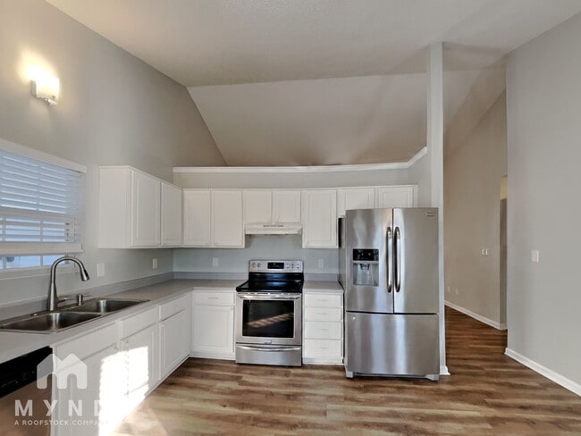 Photo - 7001 Lazy Breeze Cir