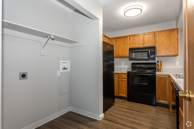 2 habitaciones, 1 baño - 960 pies cuadrados - Jardín - Cocina/Lavandería - Millstone Lakes Apartments