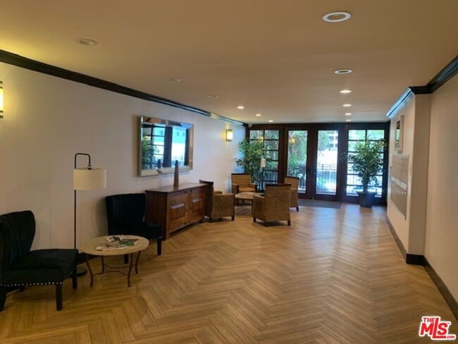 Photo - 15248 Dickens St Unidad #310