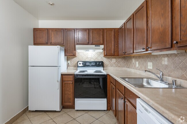 2BR, 2BA - 1,170SF