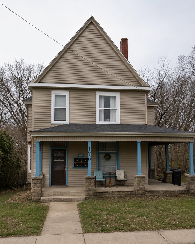 Building Photo - 1820 Union St Unit 4