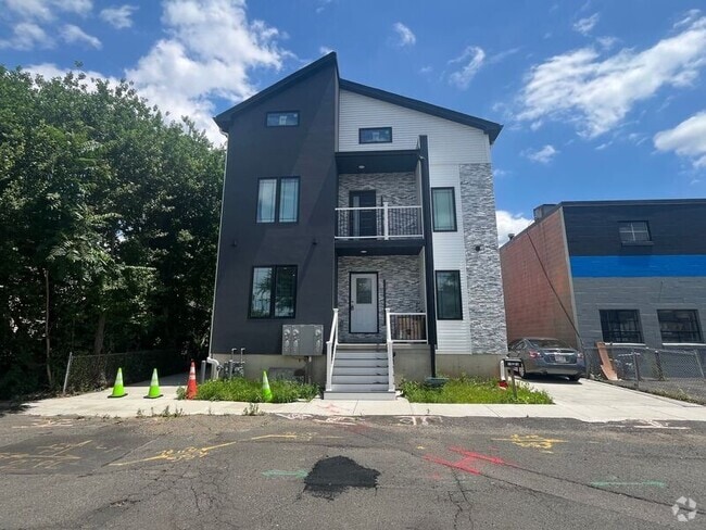 Building Photo - 11-13 Barnard st Unit #11 Rental