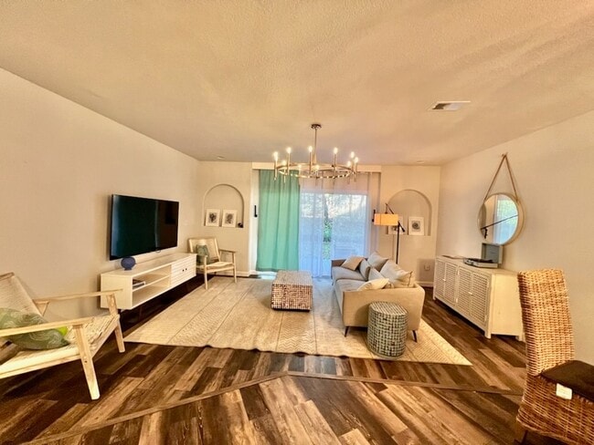 Photo - 235 Pelican Pl