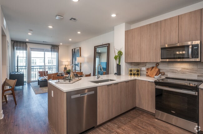 1BR, 1BA - 725SF - Kitchen
