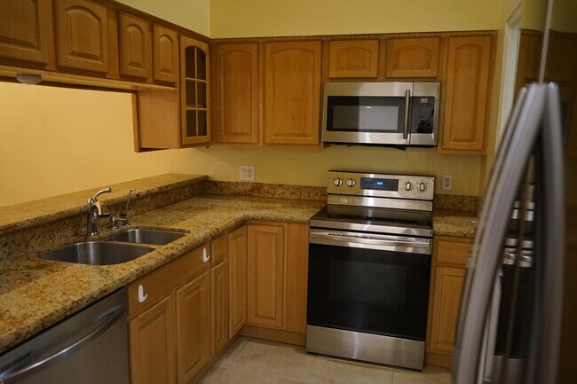 Photo - 7420 Champagne Pl