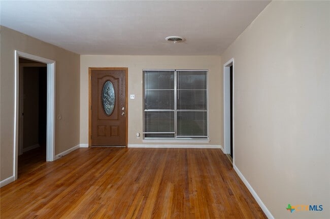 Photo - 1405 Missouri Ave