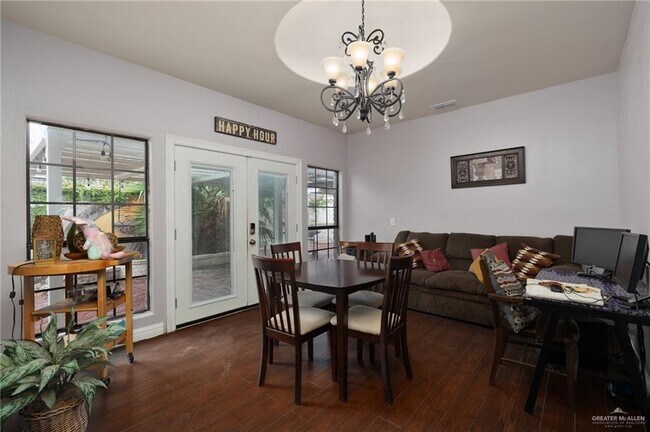 Photo - 9 Santa Fe St