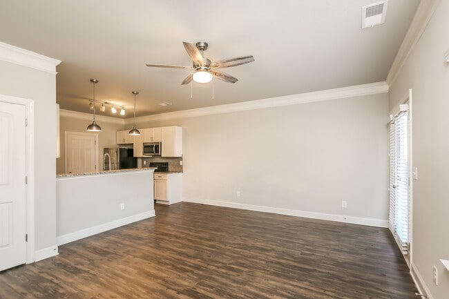 Photo - 224 Riley Cir