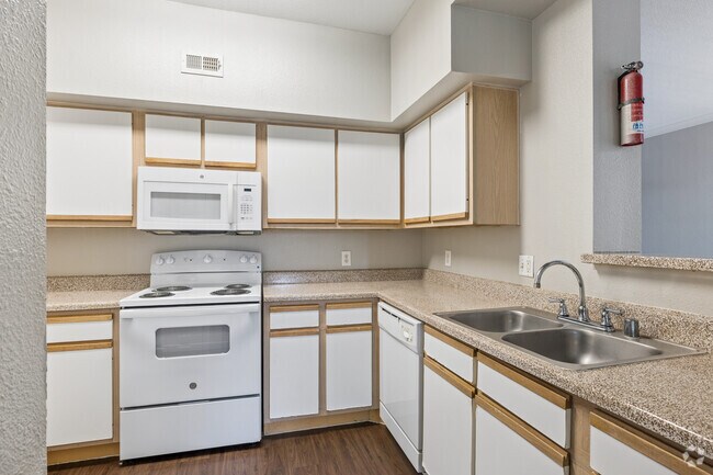 B9 2BR, 2BA - 1,273SF - Kitchen - Chartwell Court