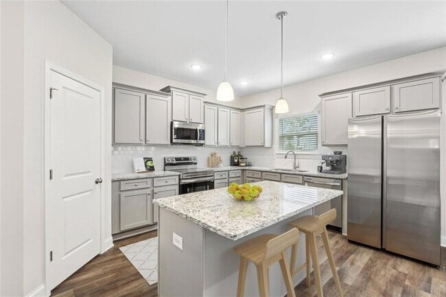 Photo - 2300 Paris Rd