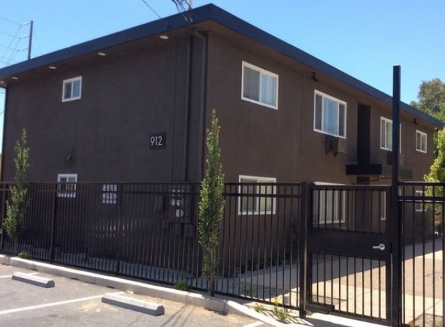 Photo - 920 Blue St Unit 3