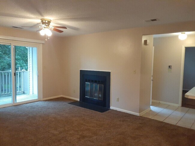 Photo - 502 Thorncliff #202, Newport News, VA 23608