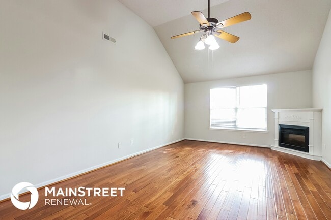 Photo - 3702 SE Adams Dr