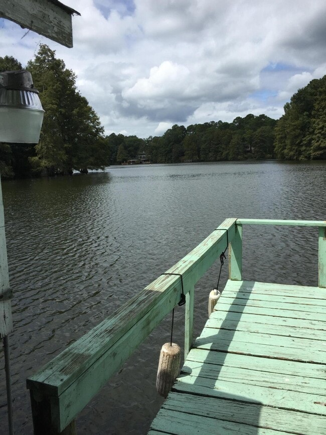 Building Photo - 304 Broad River Dr