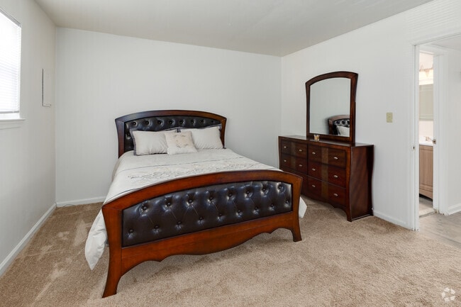 2BR, 1BA - 840SF-Primary Bedroom