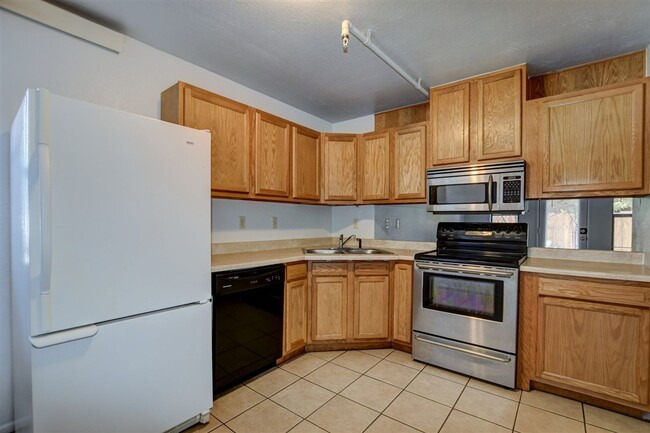 Photo - 719 Division St Unit 1B