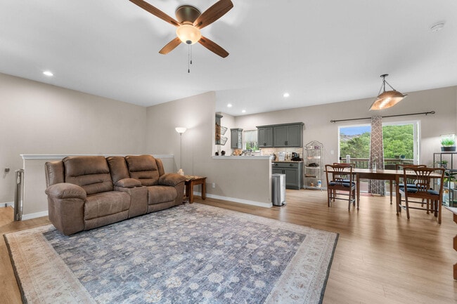 Photo - 127 Rockridge Rd