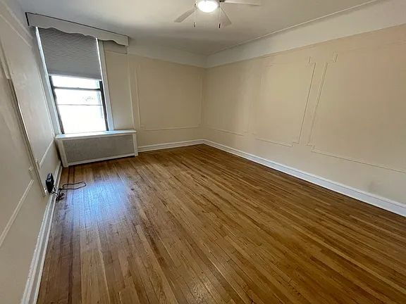 Photo - Beautiful and very spacious one-bedroom located in a charming building. Unit 3G