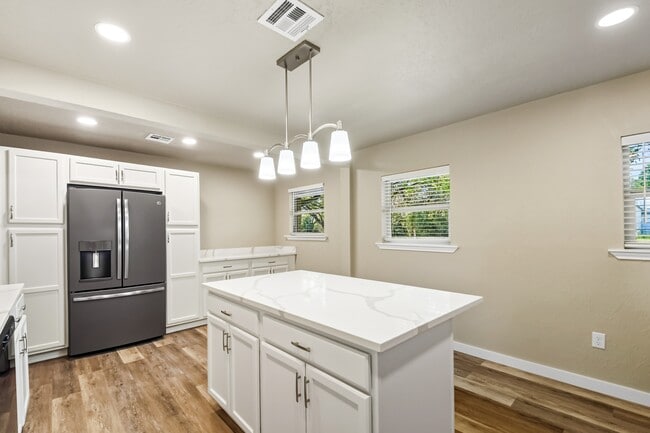 Photo - 243 Orchard St