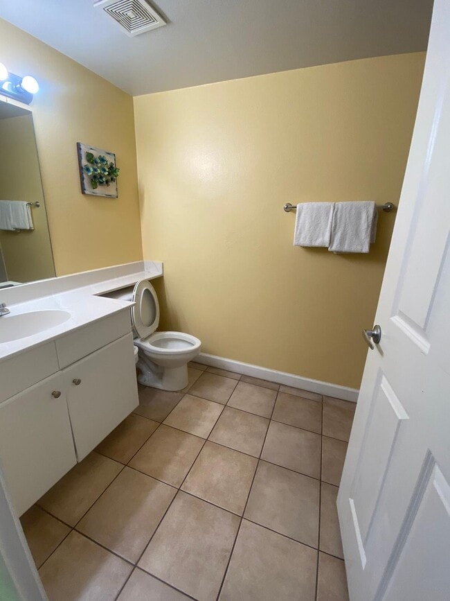 Photo - 9900 S Thomas Dr Unit 722